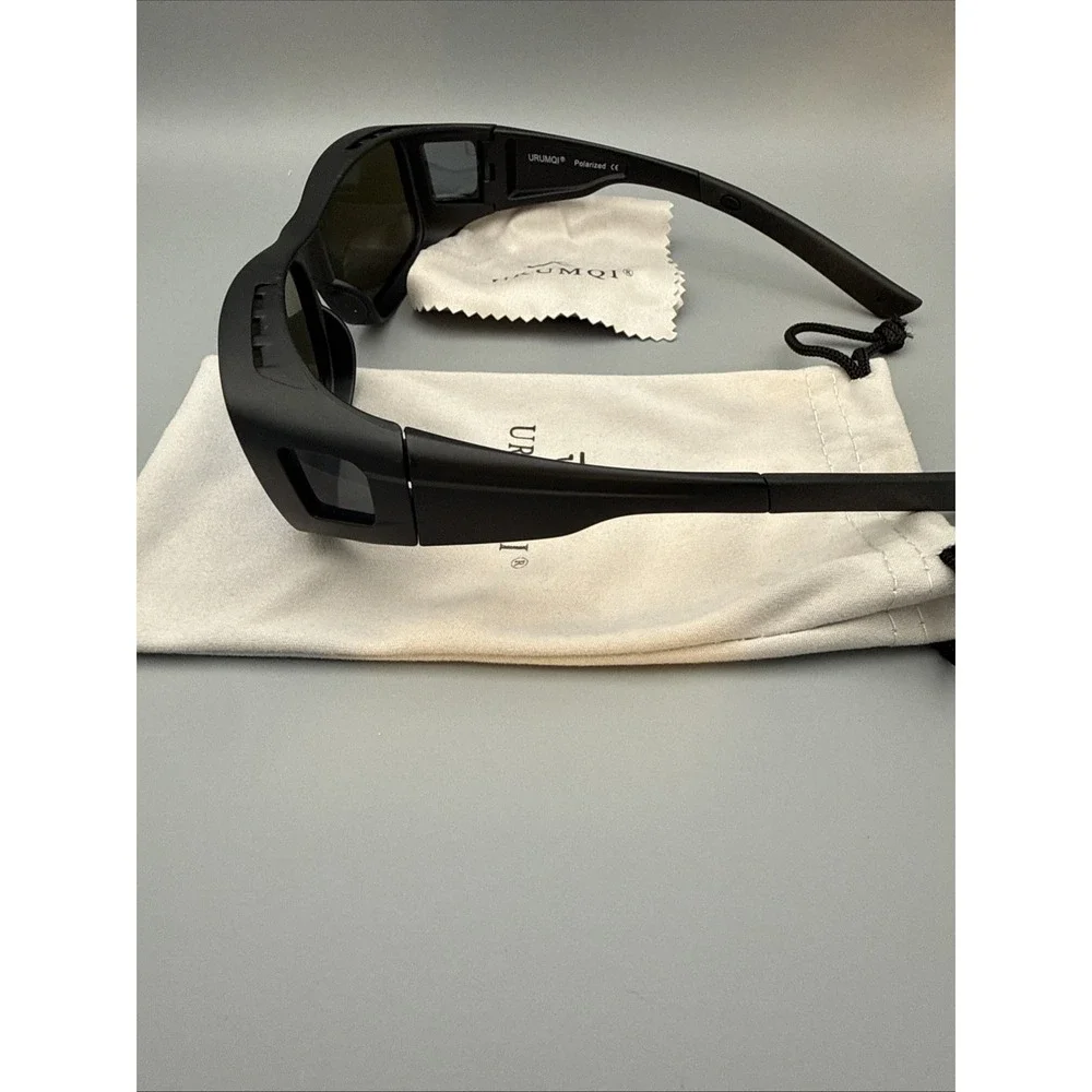 URUMQI Sunglasses Fit Over Glasses Polarized 100% UV Protection Wrap-Case/Cloth